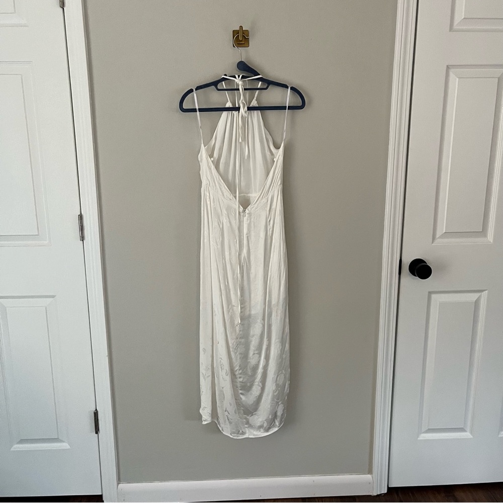Lulus Remarkable Moments White Floral Jacquard Satin Tulip Midi Dress Sz Medium - Picture 16 of 16